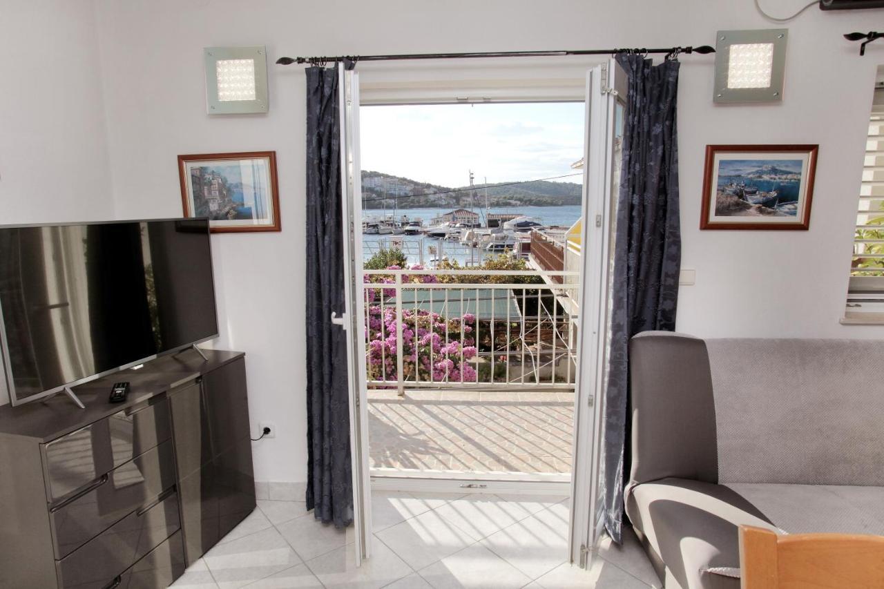 Apartments Vaska Trogir Exterior photo